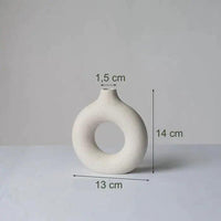 Petit vase design de 13 cm sur 14 cm